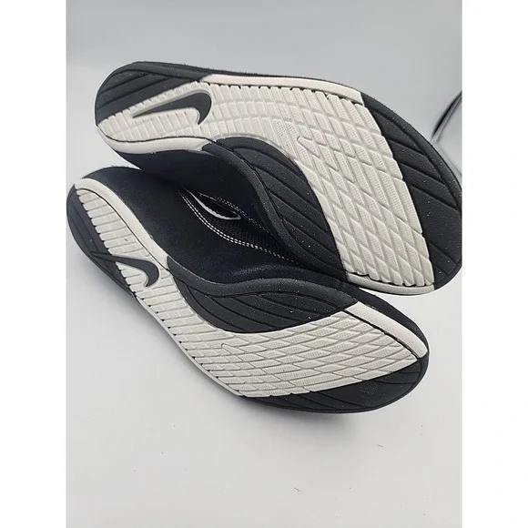 Nike Women's Speedsweep VII Wrestling Shoes SZ 8 Black And White Preowned - Picture 7 of 8